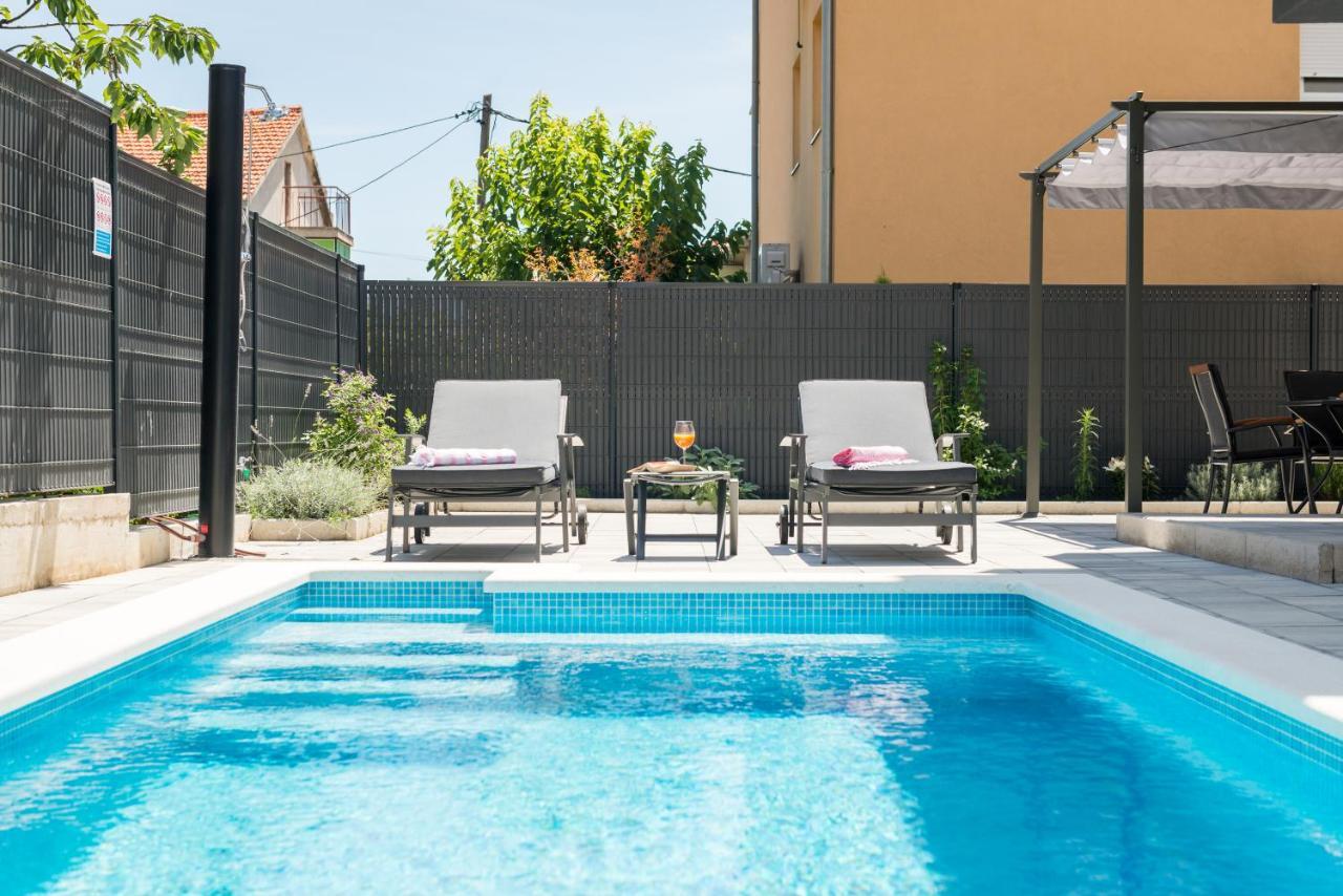 Ferienwohnung New, Private Heated Swimming Pool, Free Parking, Trogir Centar Exterior foto
